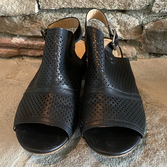 🔥 5/$25 Restricted Black Bootie Sandals Shoes Block Heels Women’s Size 8 - Picture 6 of 11